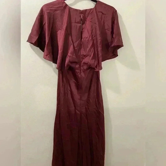 ASTR the Label Alessia Satin Flutter sleeve midi dress Size XS, WINE - Picture 5 of 5